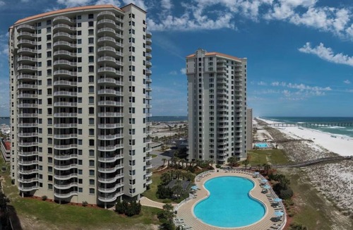 Navarre Beach Condo | Beach Colony West 8B/2BR Gulf Front w/Chair Service & Onsite Management