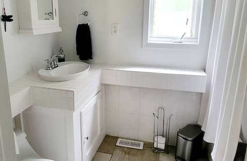 Purdy House | Beach Cottage and Nature Lovers Delight