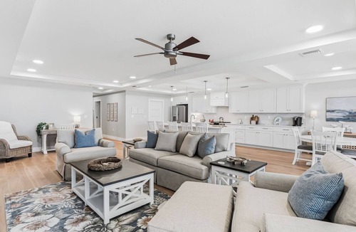 Madeira Beach Condo | Beach Flower 501 - Directly on the Beach | Luxury 3BR Condo | Epic Sunsets