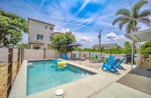 Marineland Acres House | Beach Hot Tub & Pool Getaway in Palm Coast walk or bike to the beach