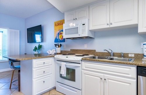 Bradenton Beach Condo | Beach House 1 Beach Front Panoramic Sunset Views Screened Lanai