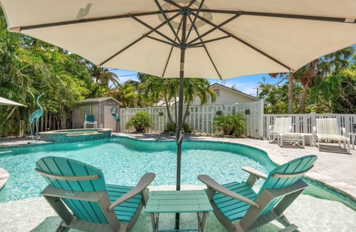 Anna Maria House | Beach N Bay 2 Bedroom Villa by RedAwning