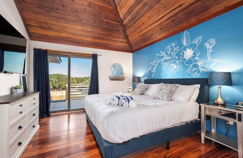 Sea Scape House | Beach Retreat with Pool, Mini Golf, & 2 Suites