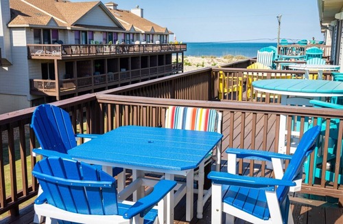 Kitty Hawk Villa | Beach Townhome w/Bonus Suite | Steps to Beach | Pool & Bikes
