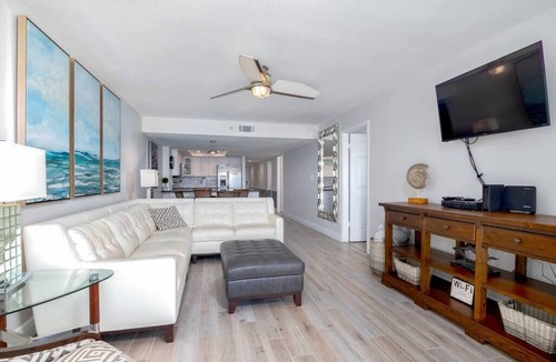 North Redington Beach Condo | Beachfront 3BR Condo | Gulf Views, Balcony, Pool | Sleeps 8