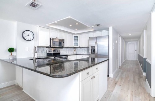 North Redington Beach Condo | Beachfront 3BR Condo | Gulf Views, Balcony, Pool | Sleeps 8