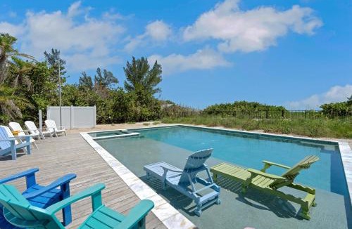 Holmes Beach House | Beachfront Bungalow