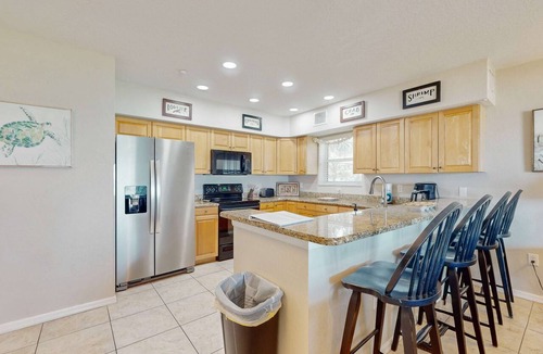 Independence Square Condo | Beachfront corner condo with pool and hot tub easy access to dining