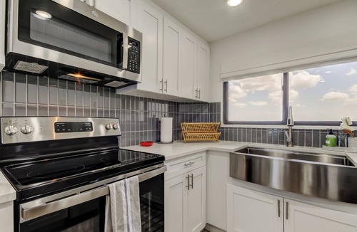 Sand Key Condo | Beachfront Condo - Beautiful, Spacious, Updated - 2 Bedroom/2 Full Bath Condo