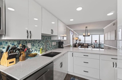 Northeast Virginia Beach Condo | Beachfront Condo/Pool/Surfing/Fishing/EW 1101