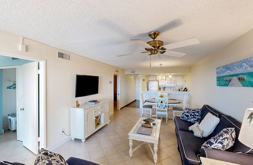 Stuart Condo | Beachfront condo with ocean views, pool, sundeck, & private balcony