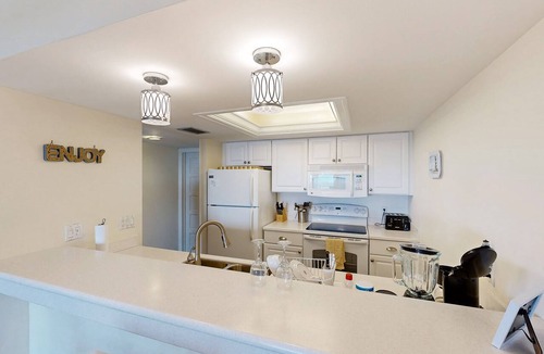 Stuart Condo | Beachfront condo with ocean views, pool, sundeck, & private balcony