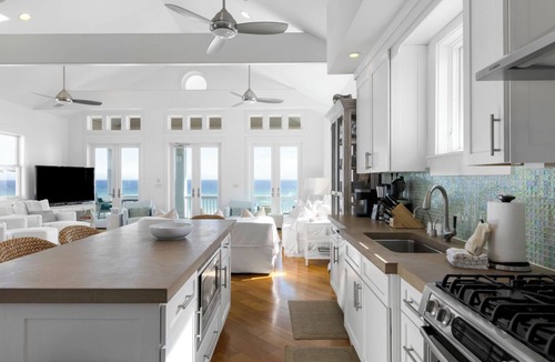 Sunnyside House | BeachFront Home + Guest Home, Private Pool & Beach