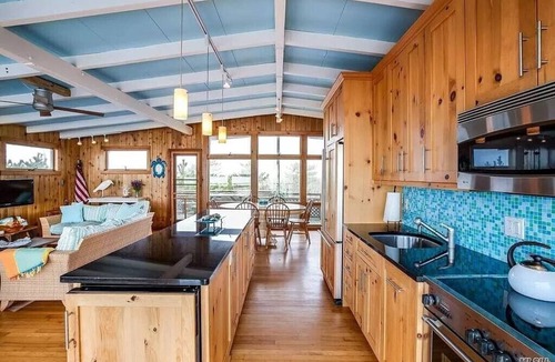 Bayberry Dunes House | Beachfront Paradise with private walk to beach