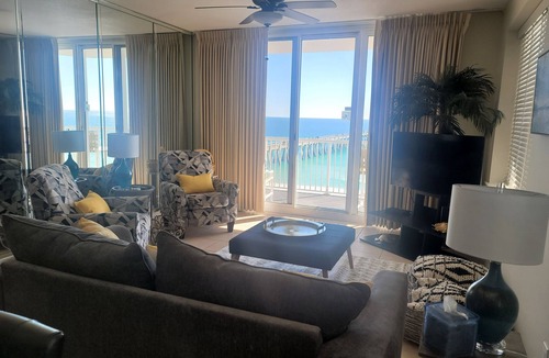 Navarre Beach Condo | 🌴 BEACHFRONT! RES'D GARAGE PRKNG, 2 BEACH CHAIRS &1 UMBRELLA for your stay! 😎