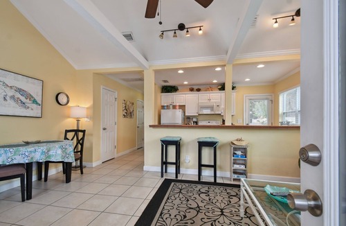 Clearwater Beach House | Beachside Cottage 22 Steps to Beach | Beach Gear Included!