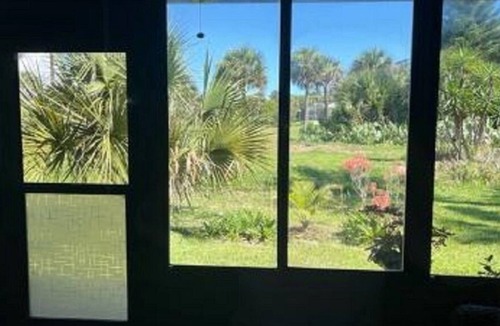 Flagler Beach House | Beachside Townhouse Flagler Beach. 1 block to beach walkover.