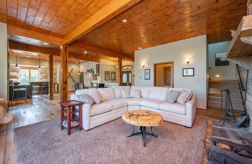 McHenry House | Bear Ridge Resort