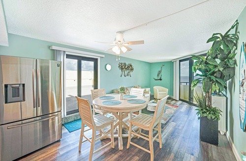 Hudson Apartment | Beautiful 1 bedroom waterfront condo with 800sf private rooftop terrace!