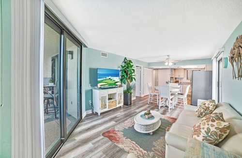 Hudson Apartment | Beautiful 1 bedroom waterfront condo with 800sf private rooftop terrace!