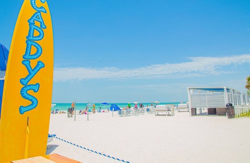 Redington Beach Apartment | Beautiful 1br Hideaway Steps to the shores of Madeira Beach!