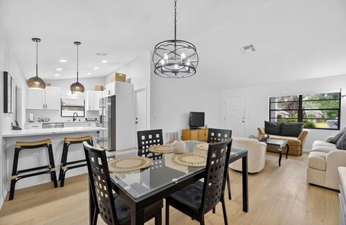 Forest Oaks House | Beautiful 2/2 Pool Home in Spring Hill