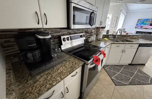 County Line Coalition House | Beautiful 3-bedroom House in New Tampa
