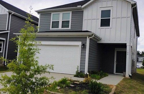 Simpsonville House | Beautiful 4-bedroom/3 Full bath Move-In Ready Home