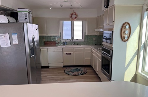 Townsend's Inlet House | Beautiful Bay-front 4-bedroom house in TI Sea Isle City perfect for families