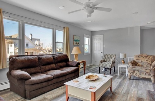 Ventnor City Condo | 🏖 Beautiful Bay View Condo “Close To Beach” 🏖