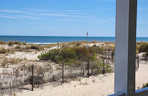 South End House | BEAUTIFUL BEACHFRONT BREATHTAKING OCEAN VIEW! Only the week of August 29th left!