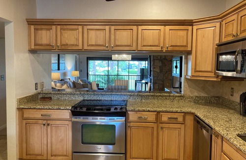 Biggar Condo | BEAUTIFUL CONDO. GOLF COURSE VIEW. STUNNING NEIGHBORHOOD. 2 BR 2 BATH.