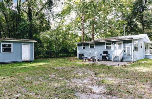 High Springs Cottage | Beautiful cozy cottage fully fenced near town and springs