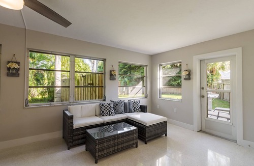 Gulf Gate Estates House | Beautiful Home In Gulf Gate - 4 Miles to Siesta Key Beach