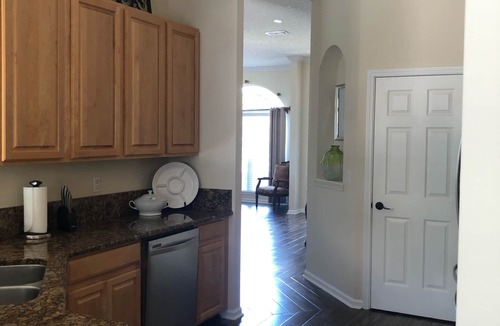 OakLeaf Plantation House | Beautiful home with pool