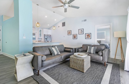 Palm Harbor House | Beautiful Ibis Cottage for outdoor lovers with pool, fire pit, and billiard room