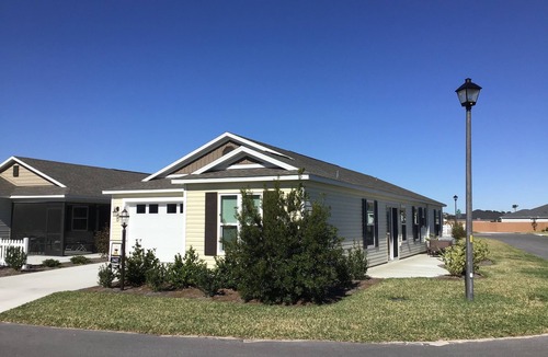 Wildwood House | Beautiful New 2/2 Dog Friendly Villa w/GOLF CART, BBQ & FREE WiFi!