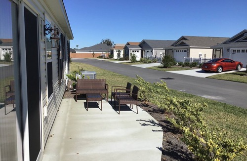 Wildwood House | Beautiful New 2/2 Dog Friendly Villa w/GOLF CART, BBQ & FREE WiFi!