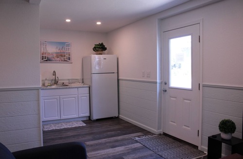 Waves Apartment | Beautiful new property, great location.