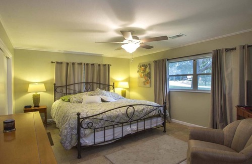 Fruitland House | Beautiful Newly Remodeled Home on River with Dock, Ramp and Fireplace!