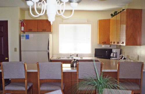 Sea Scape Apartment | Beautiful studio unit at resort, sleeps 2