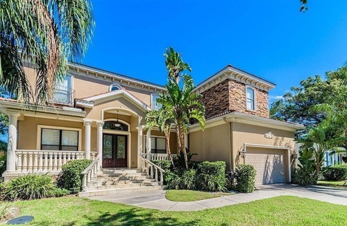 Davis Islands House | Beautiful two story mansion on Davis Island