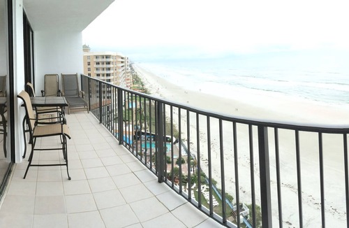 Bridgeport Heights Condo | Beautiful Oceanfront Direct Views