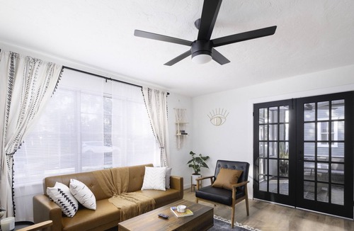 Duckpond House | Beautifully updated 2 bed/1 bath in Duck Pond