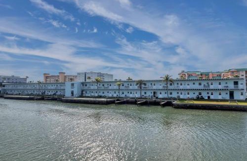 Indian Shores House | Belleview Gulf Condo 381