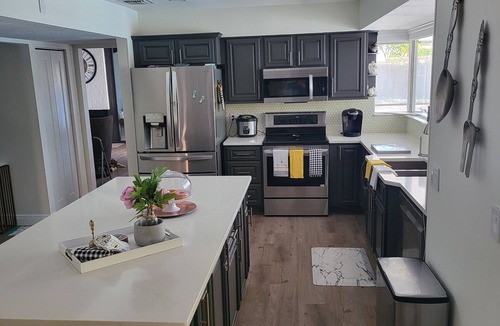 Tampa Villa | Best family Vacation with pool, ping pong table,pool table, etc.
