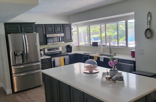 Tampa Villa | Best family Vacation with pool, ping pong table,pool table, etc.