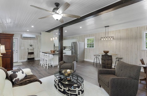 Howey-in-the-Hills House | Beyond Charming Luxury Barndominium - Get away without going far away!