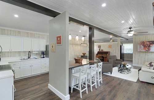 Howey-in-the-Hills House | Beyond Charming Luxury Barndominium - Get away without going far away!
