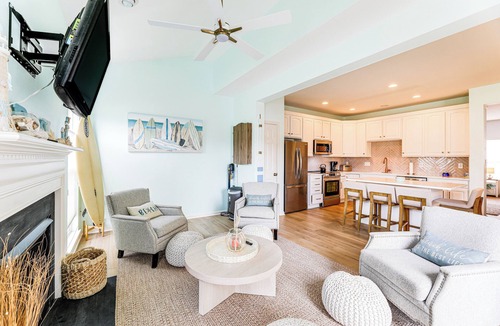 Ocean View Apartment | Bikes, Kayaks, Pool: Getaway 3 Mi to Bethany Beach
